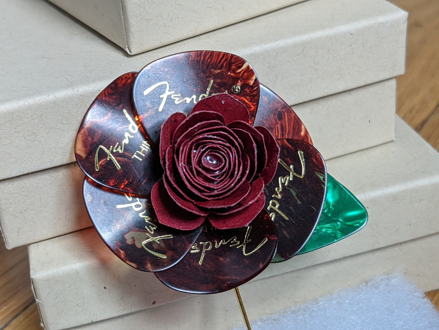 Guitar pick boutonniere - burgundy/maroon